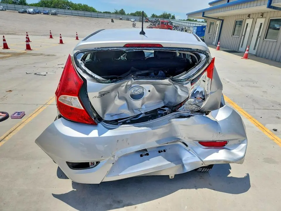 2015 HYUNDAI ACCENT GS  