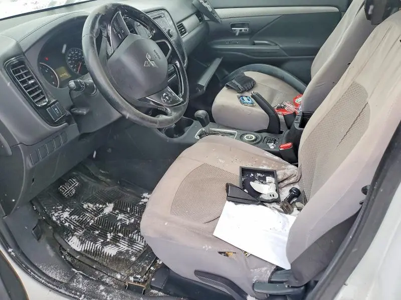 2016 MITSUBISHI OUTLANDER ES  