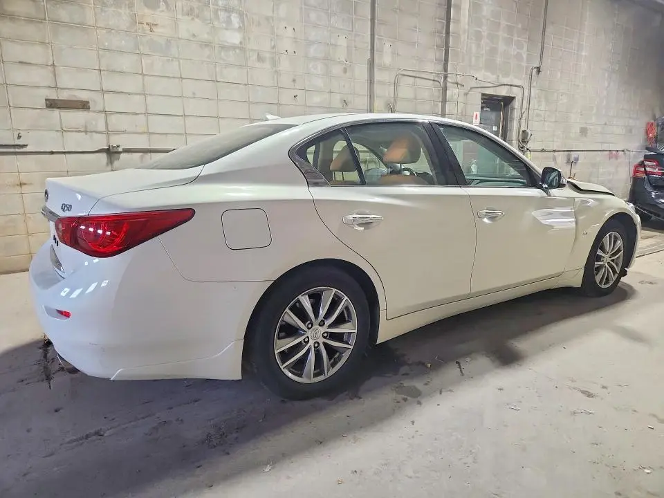 2015 INFINITI Q50 PREMIUM  