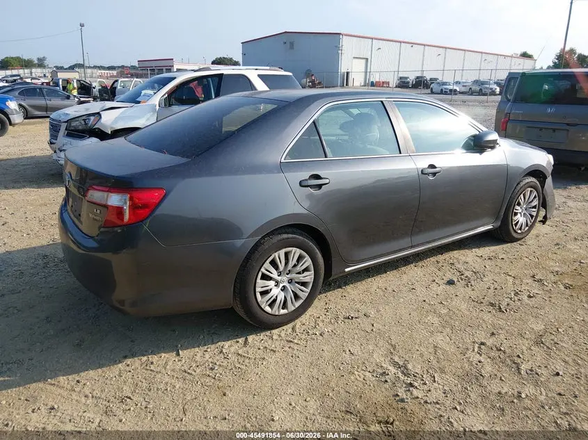 2013 TOYOTA CAMRY LE