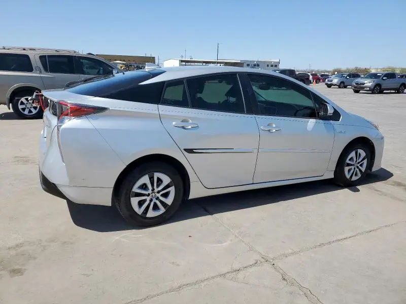 2016 TOYOTA PRIUS 