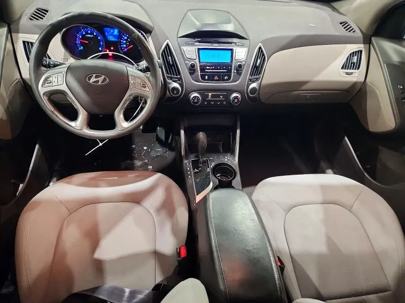 2010 HYUNDAI TUCSON GLS  