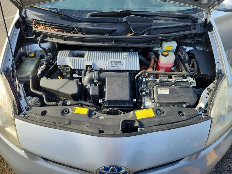 2013 TOYOTA PRIUS TWO  