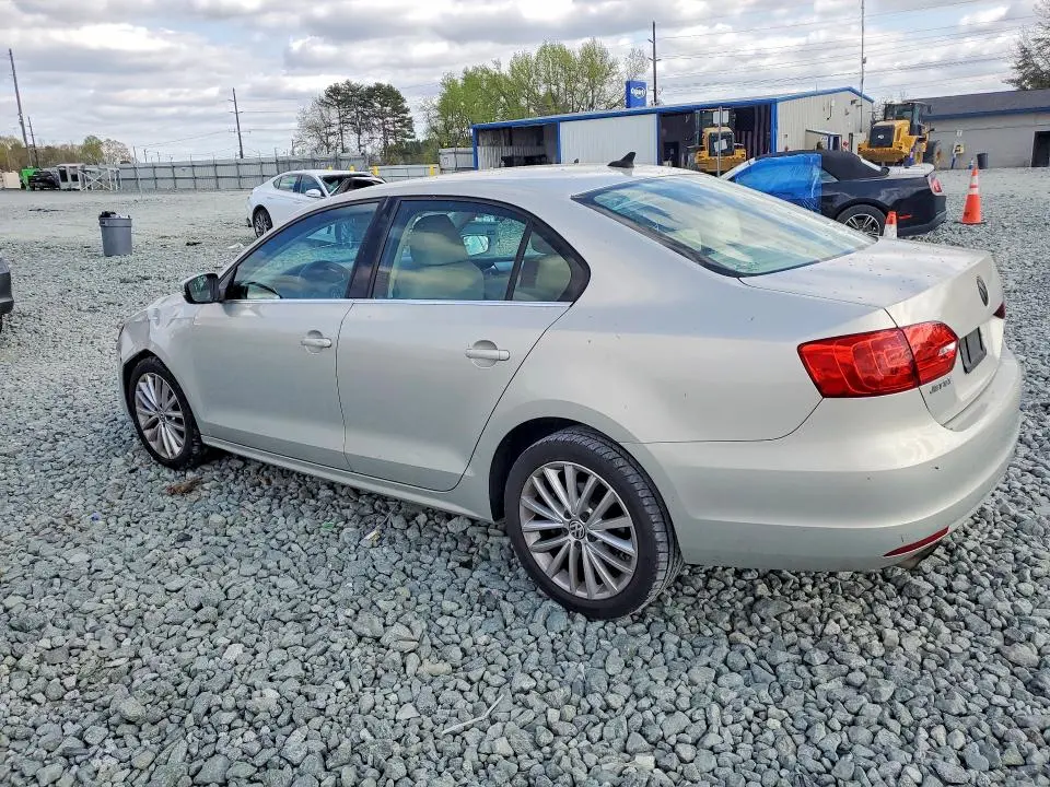 2011 VOLKSWAGEN JETTA SEL  