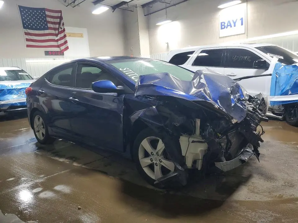 2013 HYUNDAI ELANTRA GLS  