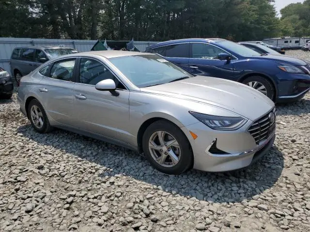 2022 HYUNDAI SONATA SE  
