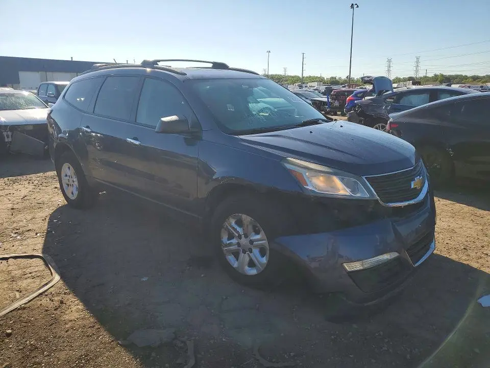 2014 CHEVROLET TRAVERSE LS  