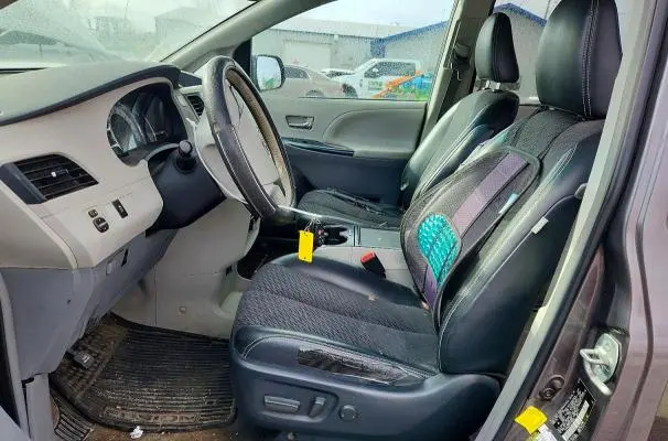 2012 TOYOTA SIENNA SPORT  