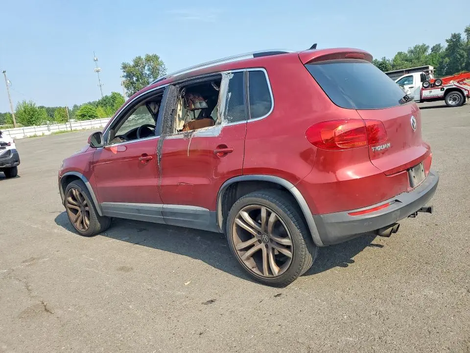 2013 VOLKSWAGEN TIGUAN S  