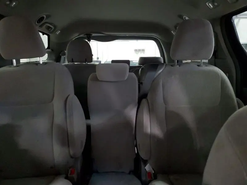 2015 TOYOTA SIENNA LE  