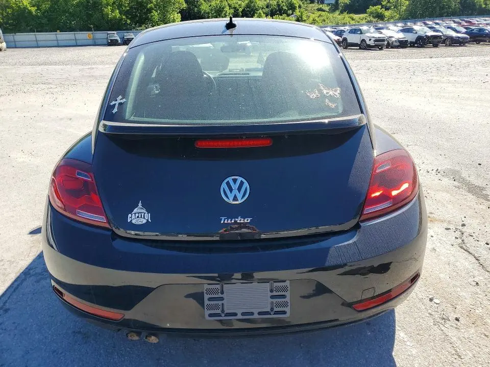 2018 VOLKSWAGEN BEETLE S  