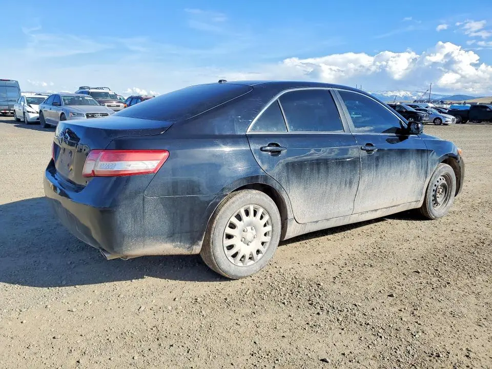 2010 TOYOTA CAMRY LE V6  
