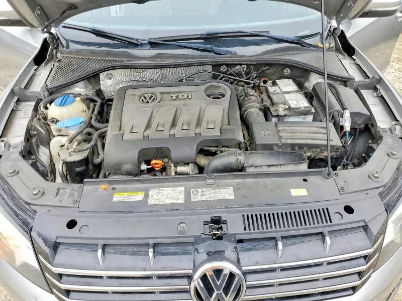 2013 VOLKSWAGEN PASSAT SEL  