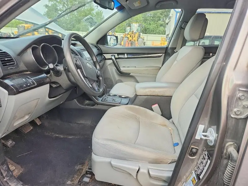 2013 KIA SORENTO LX  