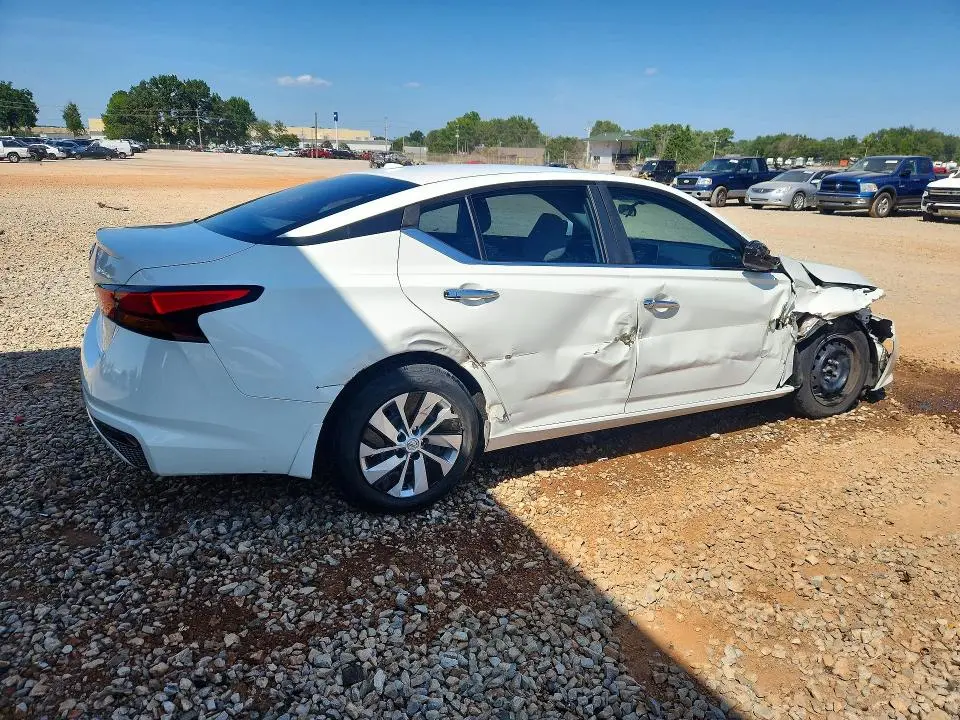 2020 NISSAN ALTIMA S  