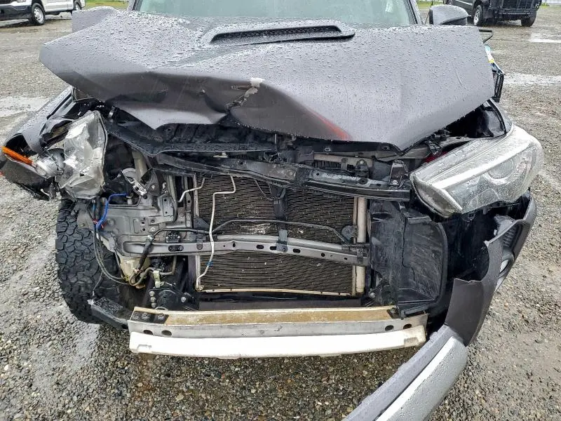 2018 TOYOTA 4RUNNER SR5/SR5 PREMIUM  