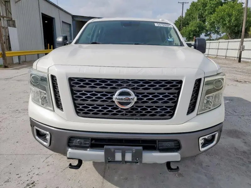 2016 NISSAN TITAN XD SL  