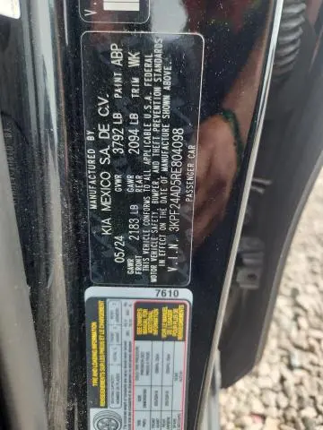 2024 KIA FORTE LXS  