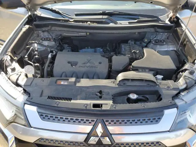 2019 MITSUBISHI OUTLANDER ES  