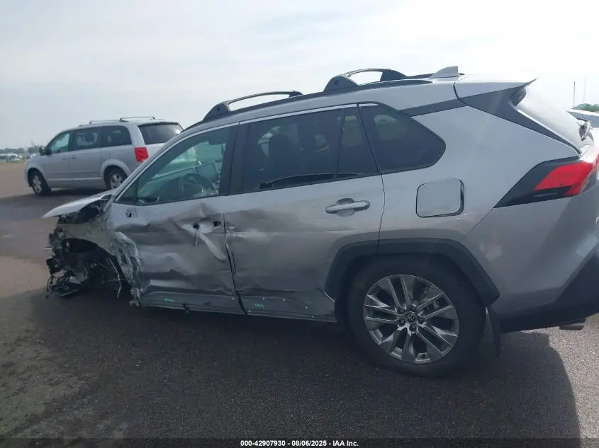 2022 TOYOTA RAV4 XLE PREMIUM