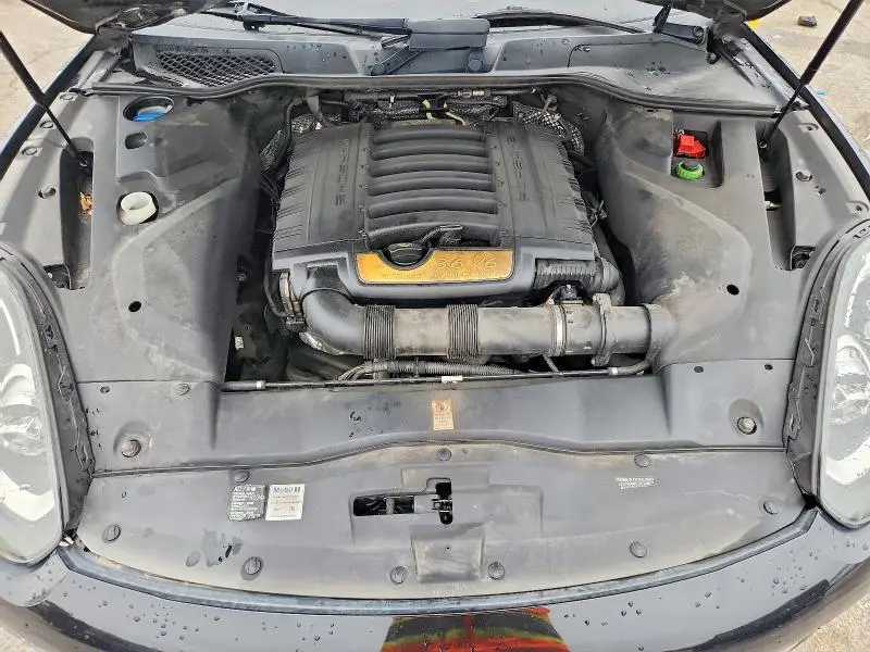 2016 PORSCHE CAYENNE   