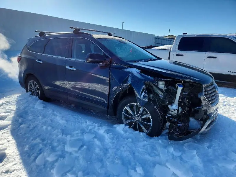 2017 HYUNDAI SANTA FE SE  
