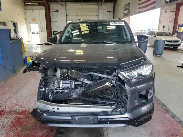 2019 TOYOTA 4RUNNER SR5  