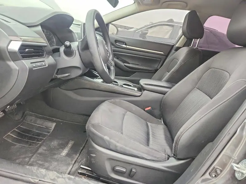 2023 NISSAN ALTIMA SV  