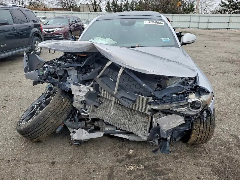 2022 ALFA ROMEO GIULIA SUPER  