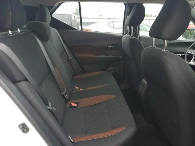2021 NISSAN KICKS SR  
