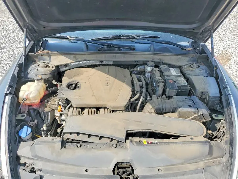 2022 HYUNDAI SONATA SE  
