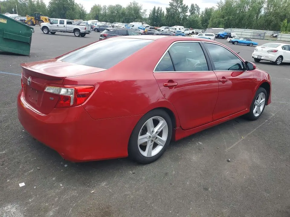 2014 TOYOTA CAMRY SE  