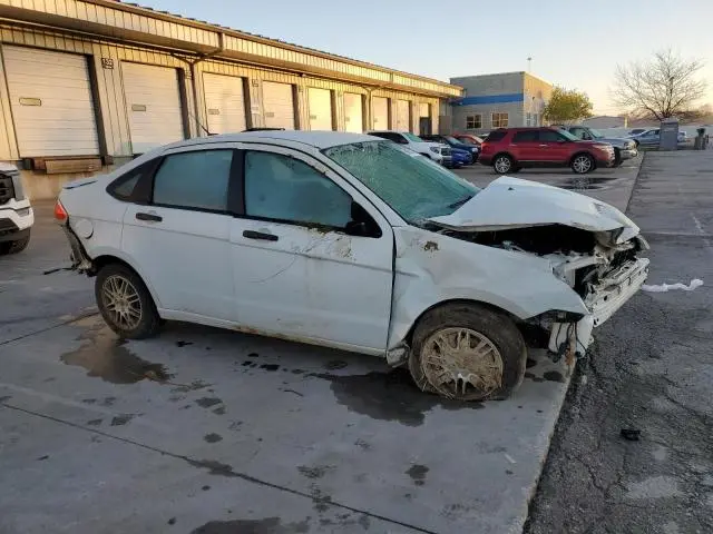 2010 FORD FOCUS SE  