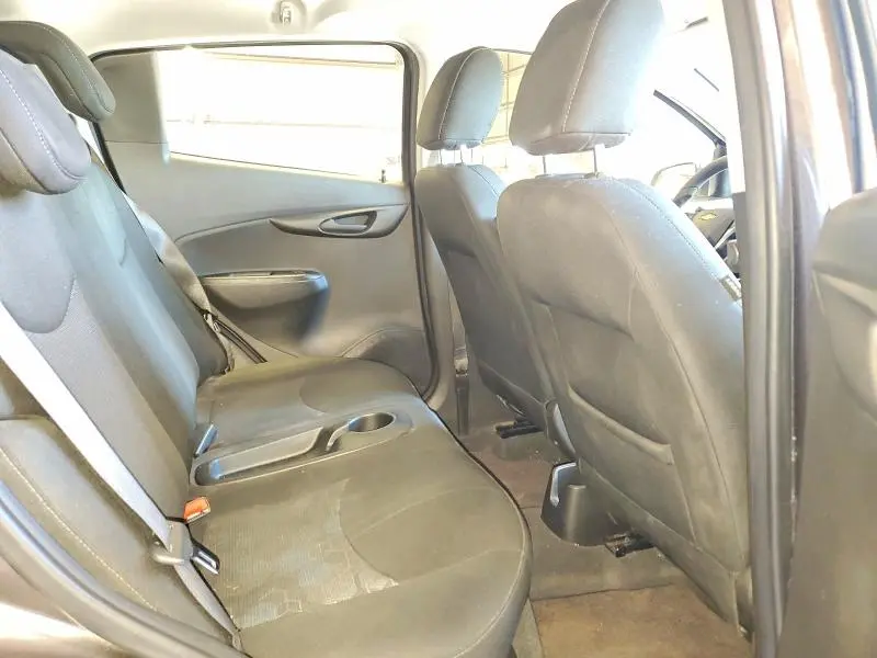 2016 CHEVROLET SPARK 1LT  