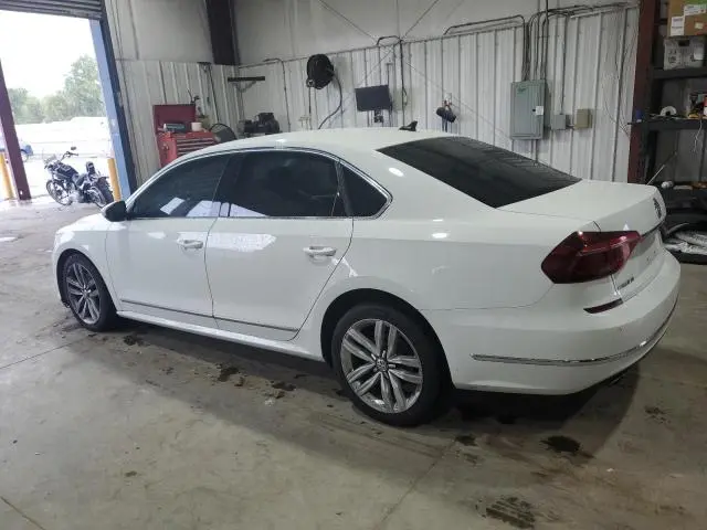 2017 VOLKSWAGEN PASSAT SE  