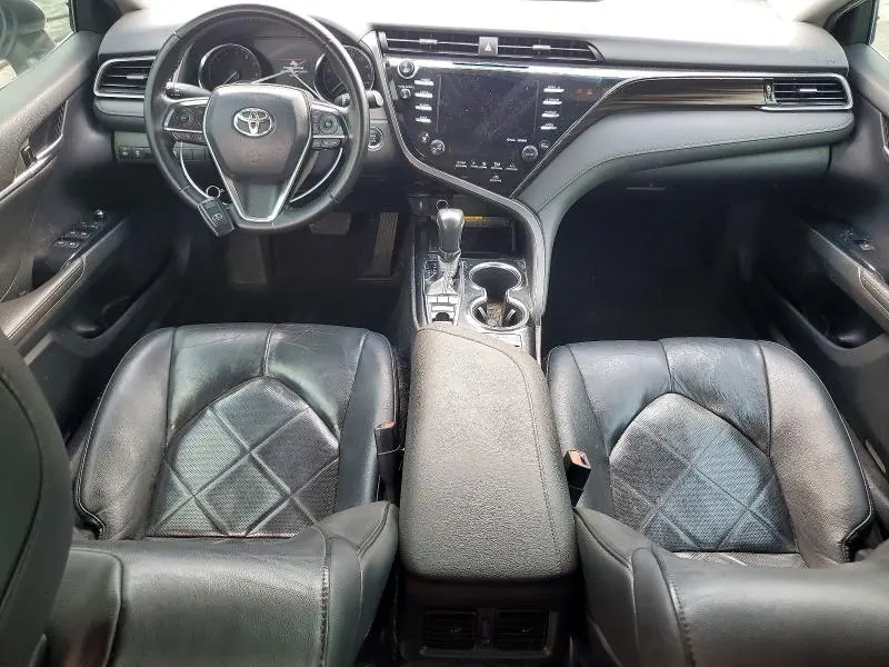 2019 TOYOTA CAMRY XLE  
