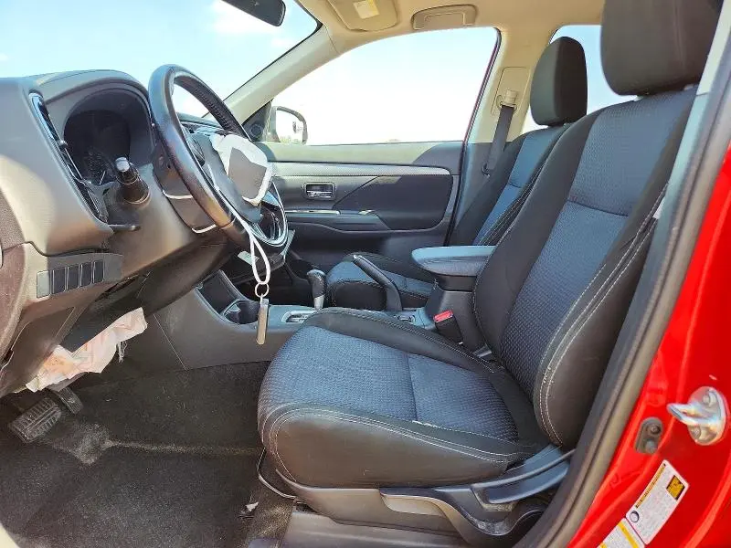 2016 MITSUBISHI OUTLANDER SE  