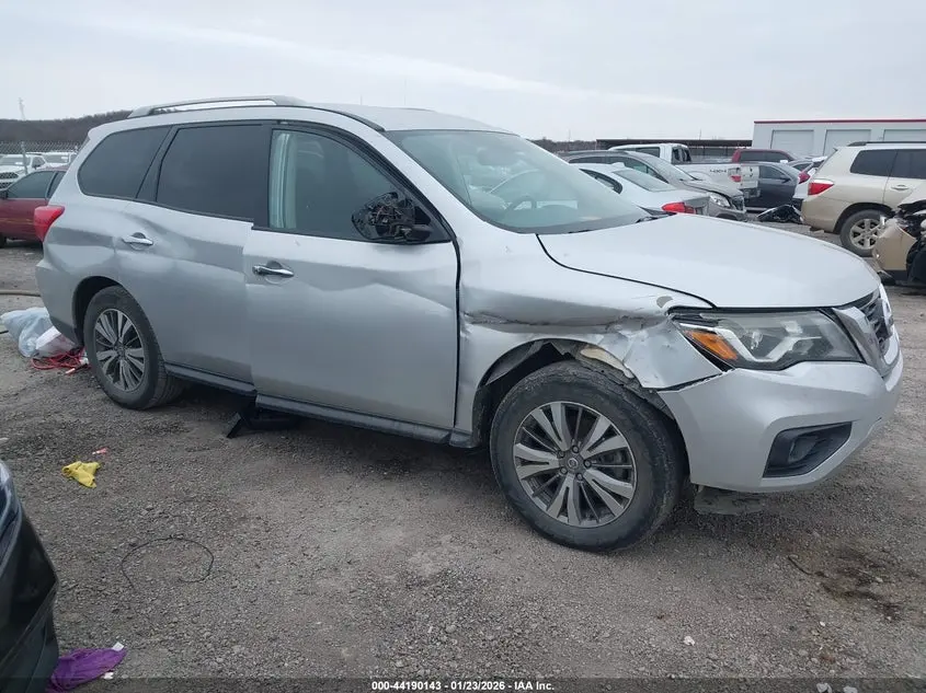 2019 NISSAN PATHFINDER SV