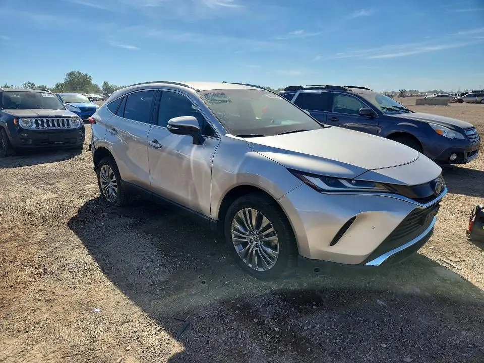 2022 TOYOTA VENZA LIMITED  