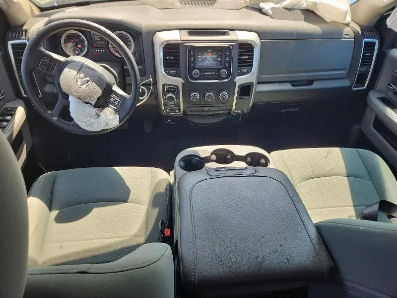 2017 RAM 1500 SLT  