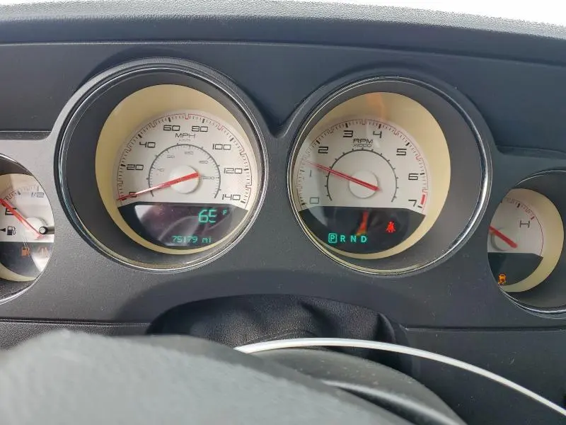 2014 DODGE CHALLENGER SXT  