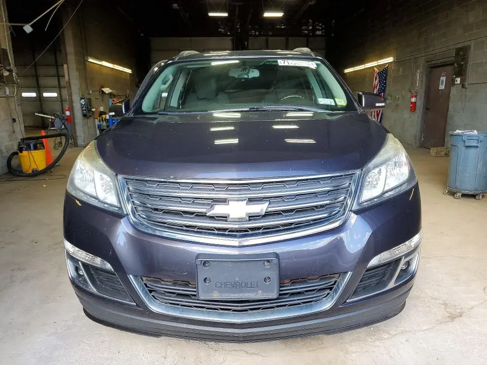 2015 CHEVROLET TRAVERSE LT  