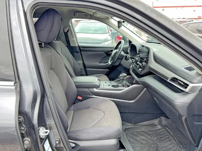 2021 TOYOTA HIGHLANDER HYBRID LE  