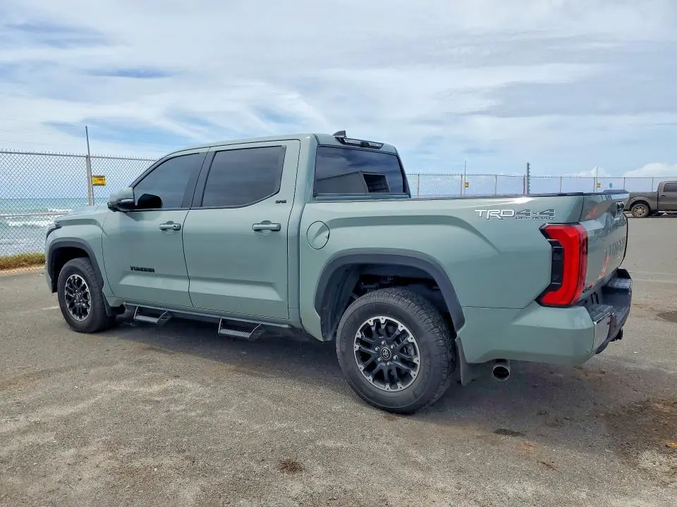 2025 TOYOTA TUNDRA SR5  