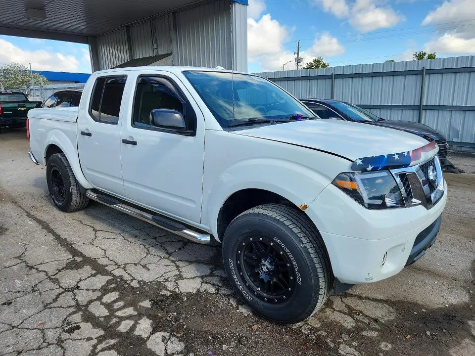 2013 NISSAN FRONTIER S  
