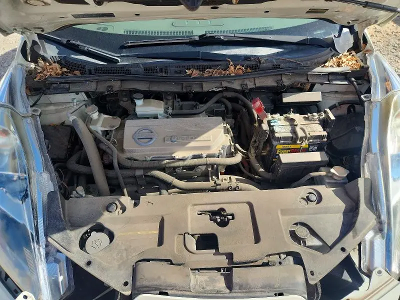 2012 NISSAN LEAF SV  