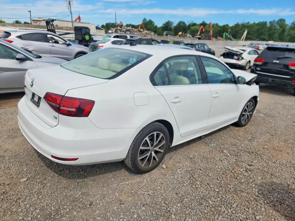 2017 VOLKSWAGEN JETTA SE  