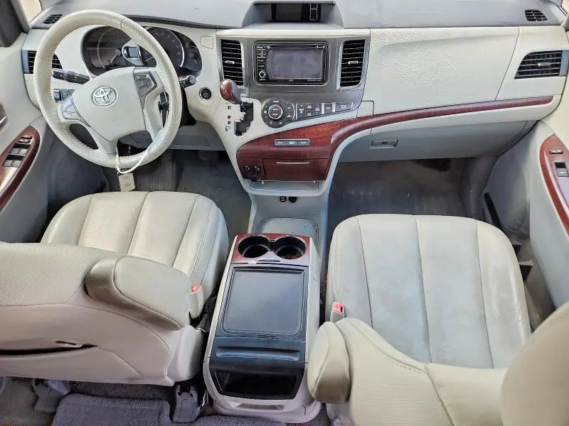 2013 TOYOTA SIENNA XLE 8-PASSENGER  