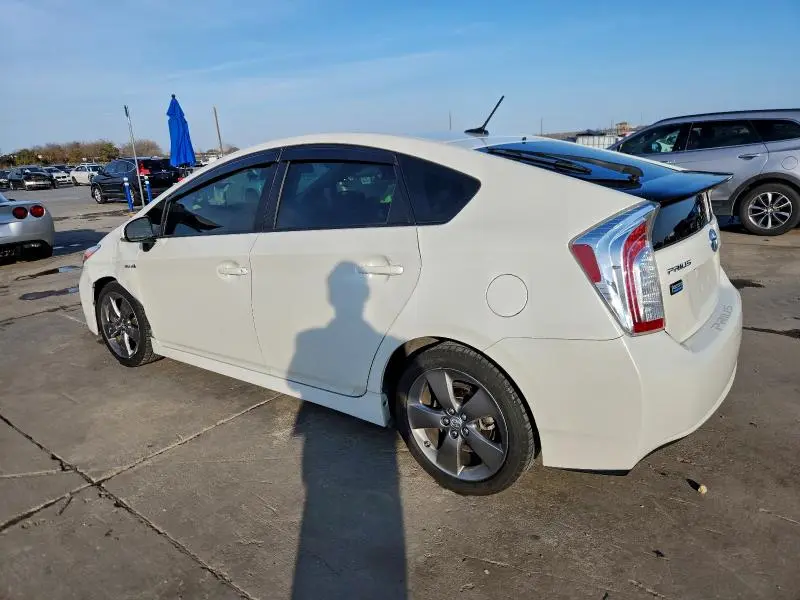 2015 TOYOTA PRIUS   