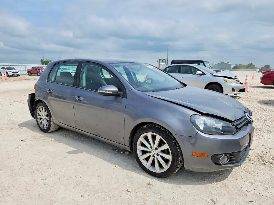 2013 VOLKSWAGEN GOLF   